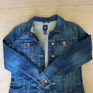 Woman Gap Jean Jacket.